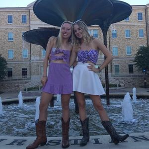 Meet your Posher, Taylor